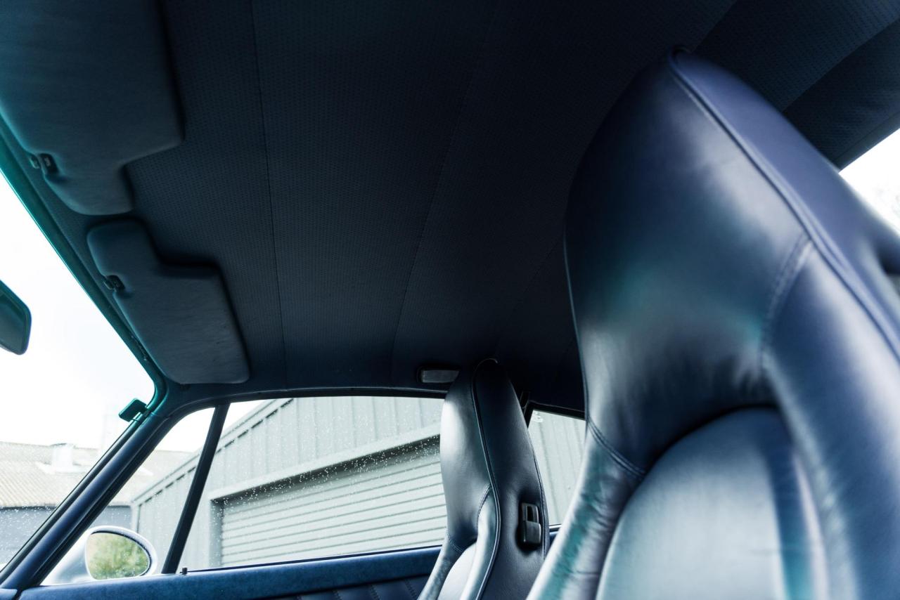 1990 Porsche 911 (964) Carrera 4