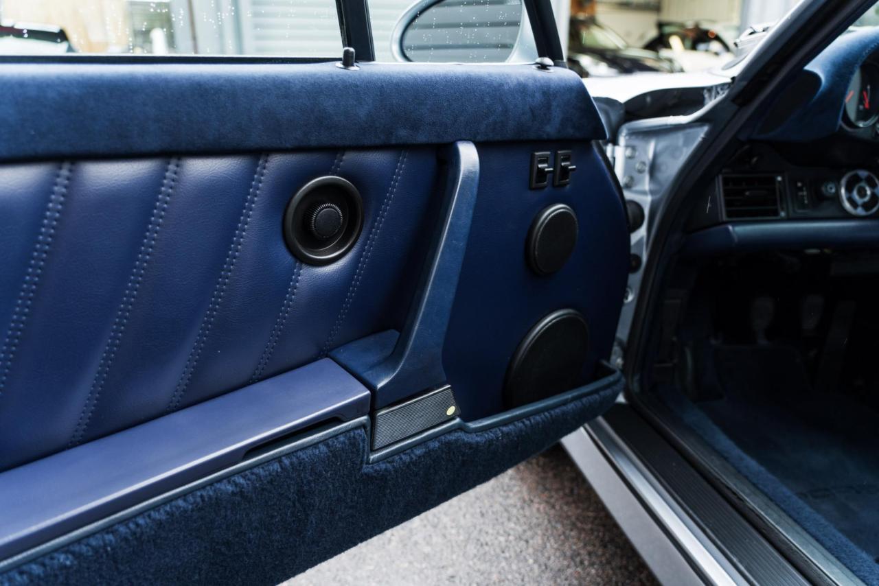 1990 Porsche 911 (964) Carrera 4