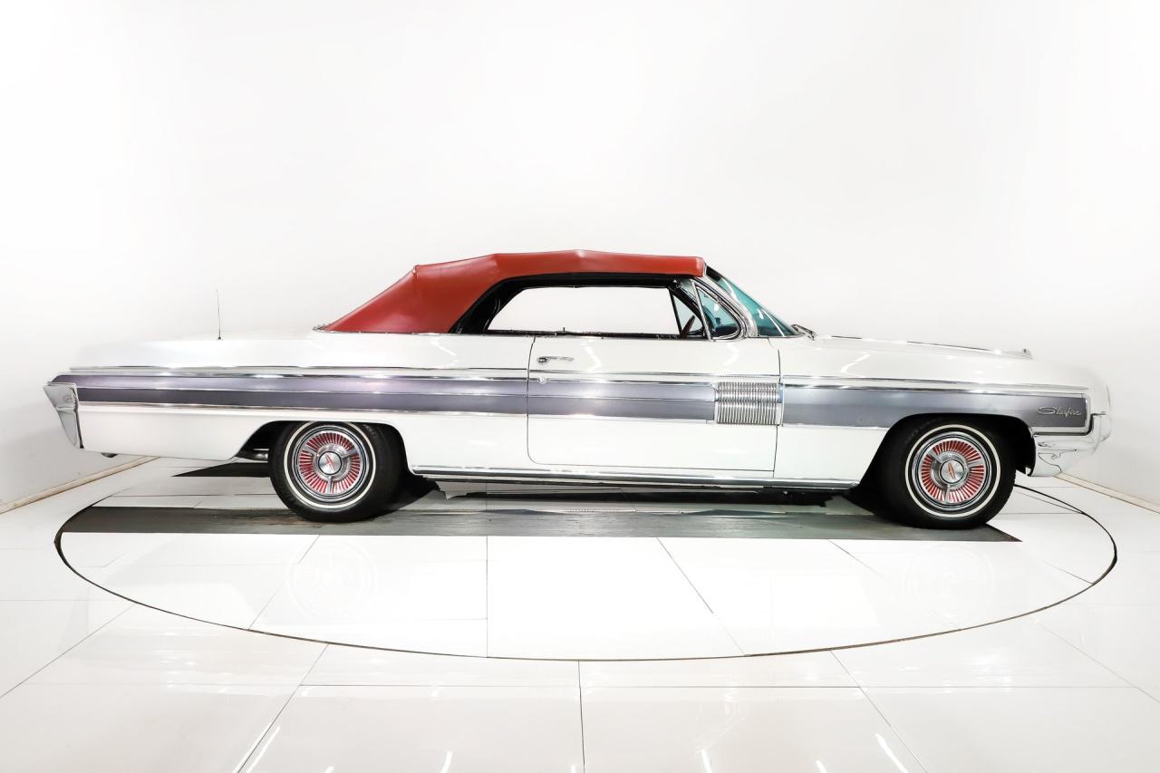 1962 Oldsmobile Starfire