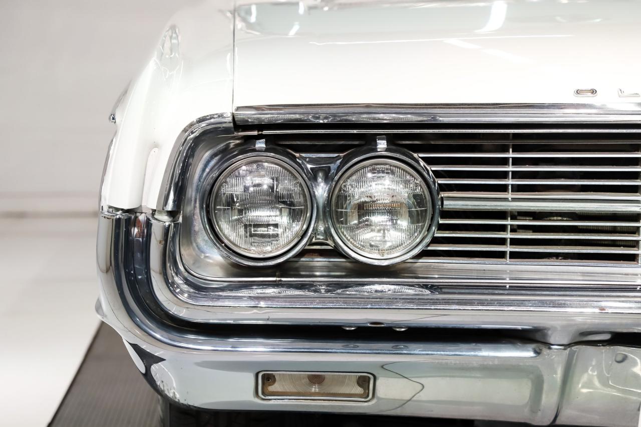 1962 Oldsmobile Starfire