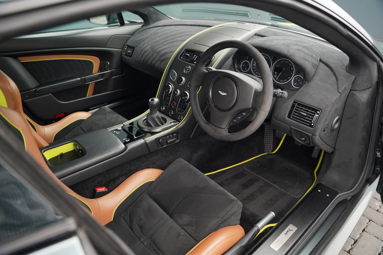 2017 Aston Martin V12 Vantage