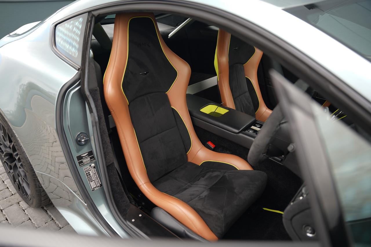 2017 Aston Martin V12 Vantage