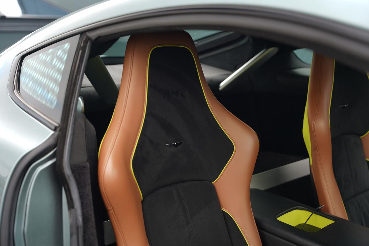 2017 Aston Martin V12 Vantage