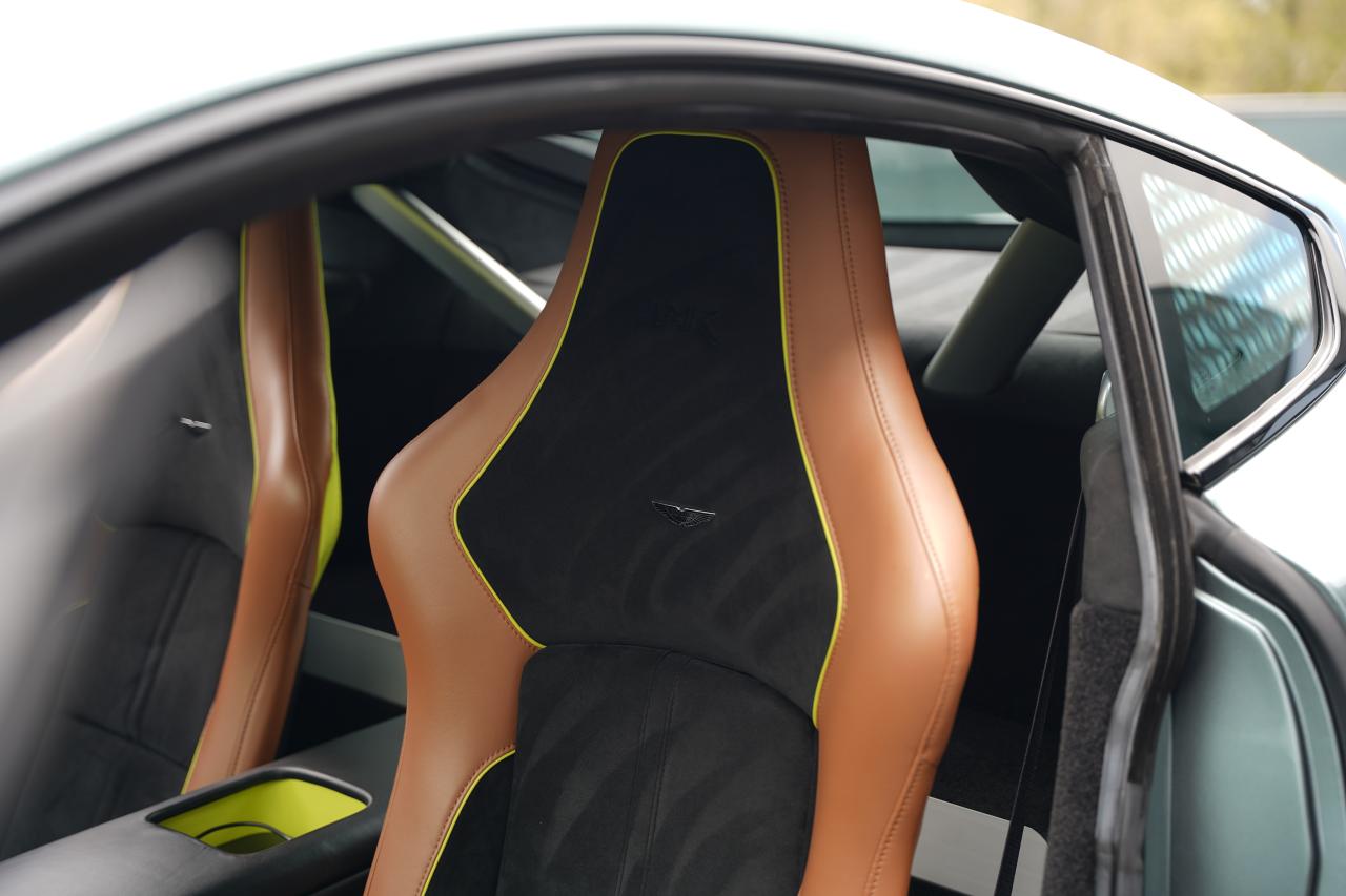 2017 Aston Martin V12 Vantage