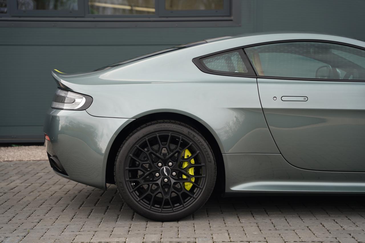 2017 Aston Martin V12 Vantage
