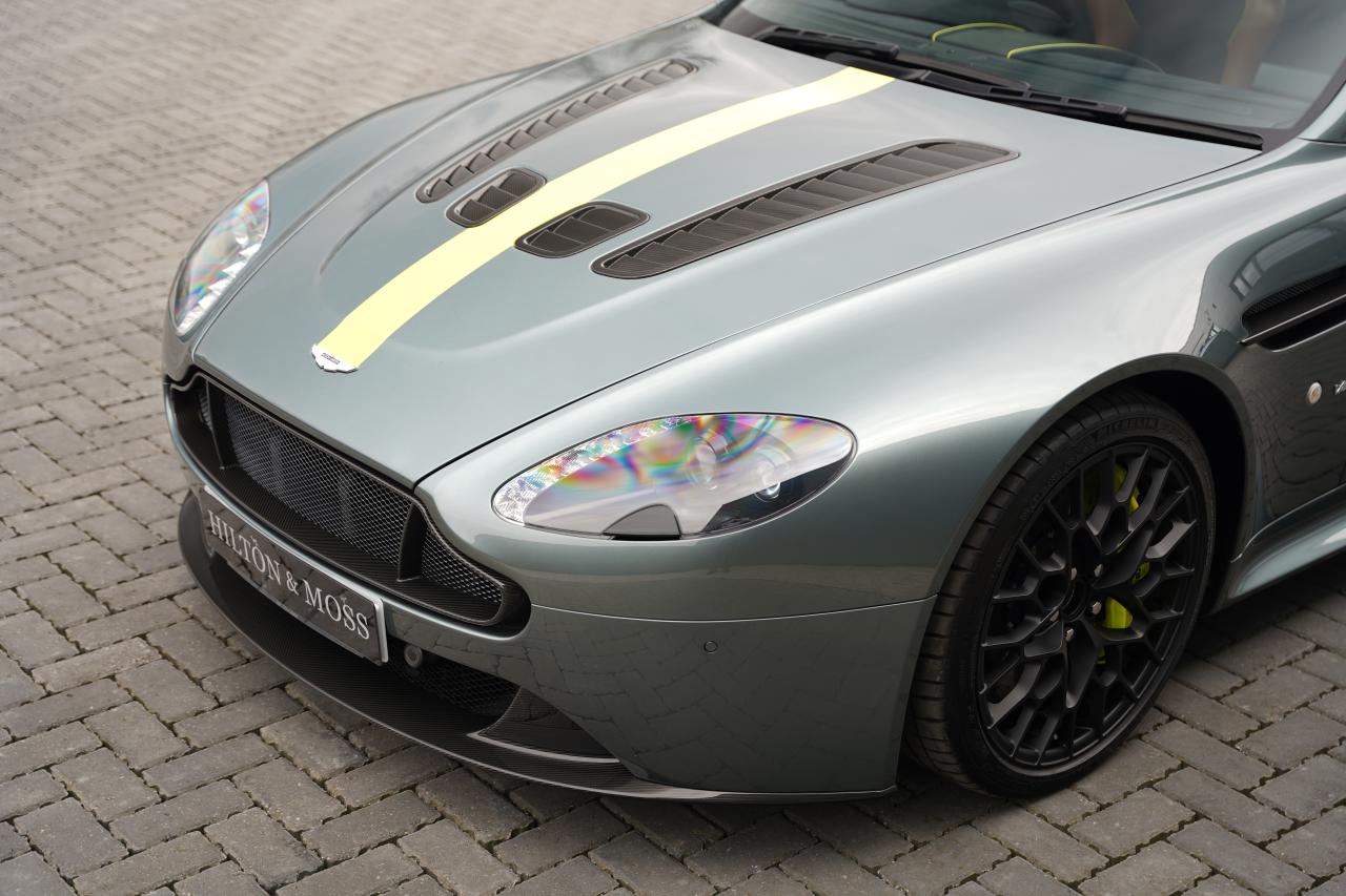 2017 Aston Martin V12 Vantage
