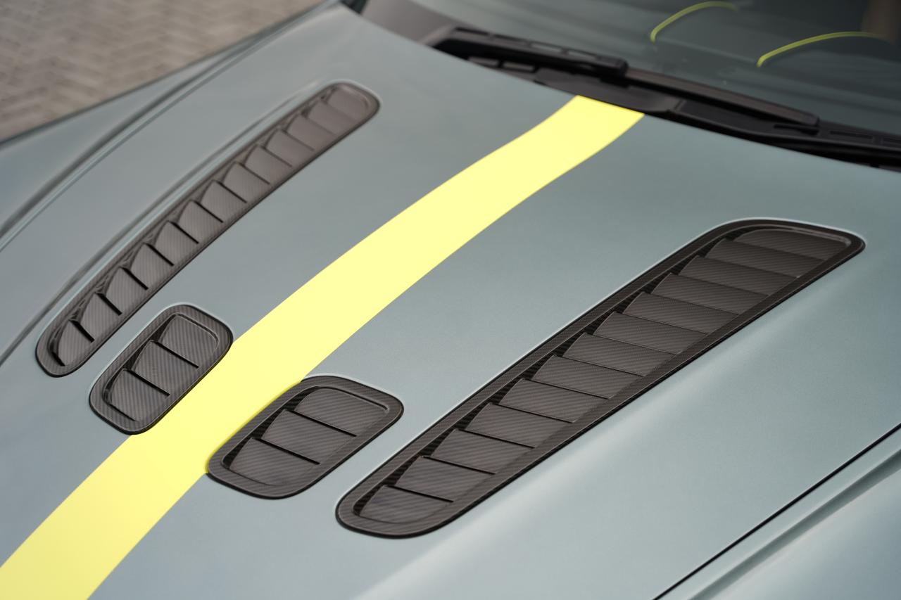 2017 Aston Martin V12 Vantage