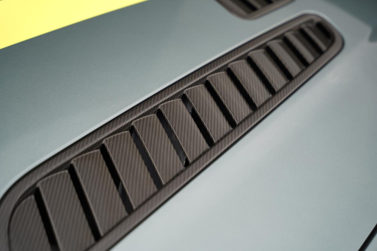 2017 Aston Martin V12 Vantage