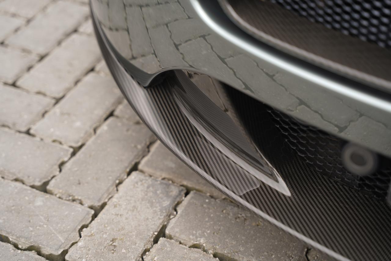 2017 Aston Martin V12 Vantage