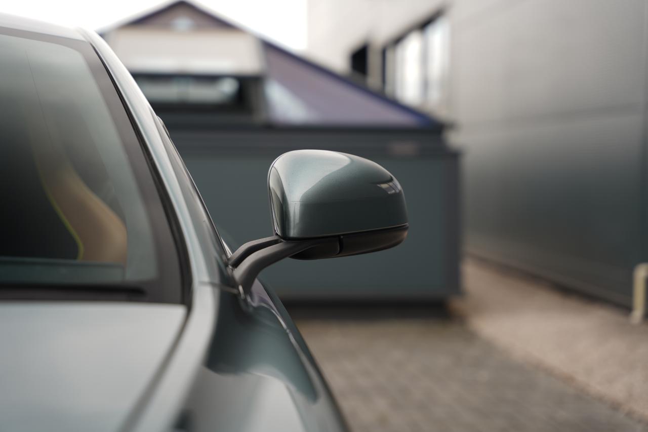 2017 Aston Martin V12 Vantage