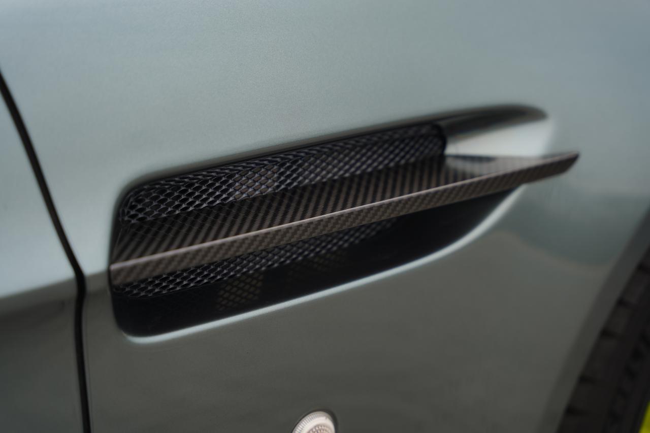 2017 Aston Martin V12 Vantage