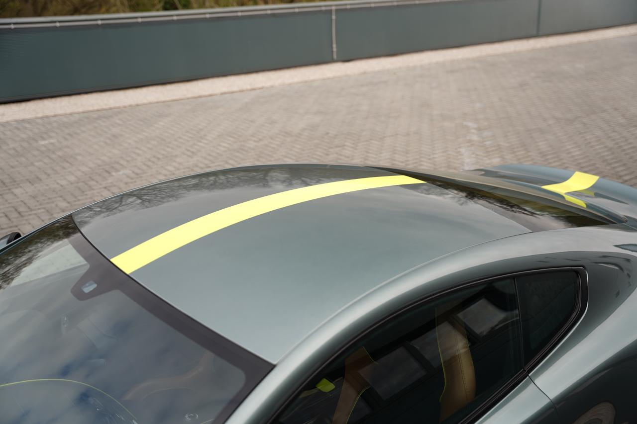 2017 Aston Martin V12 Vantage