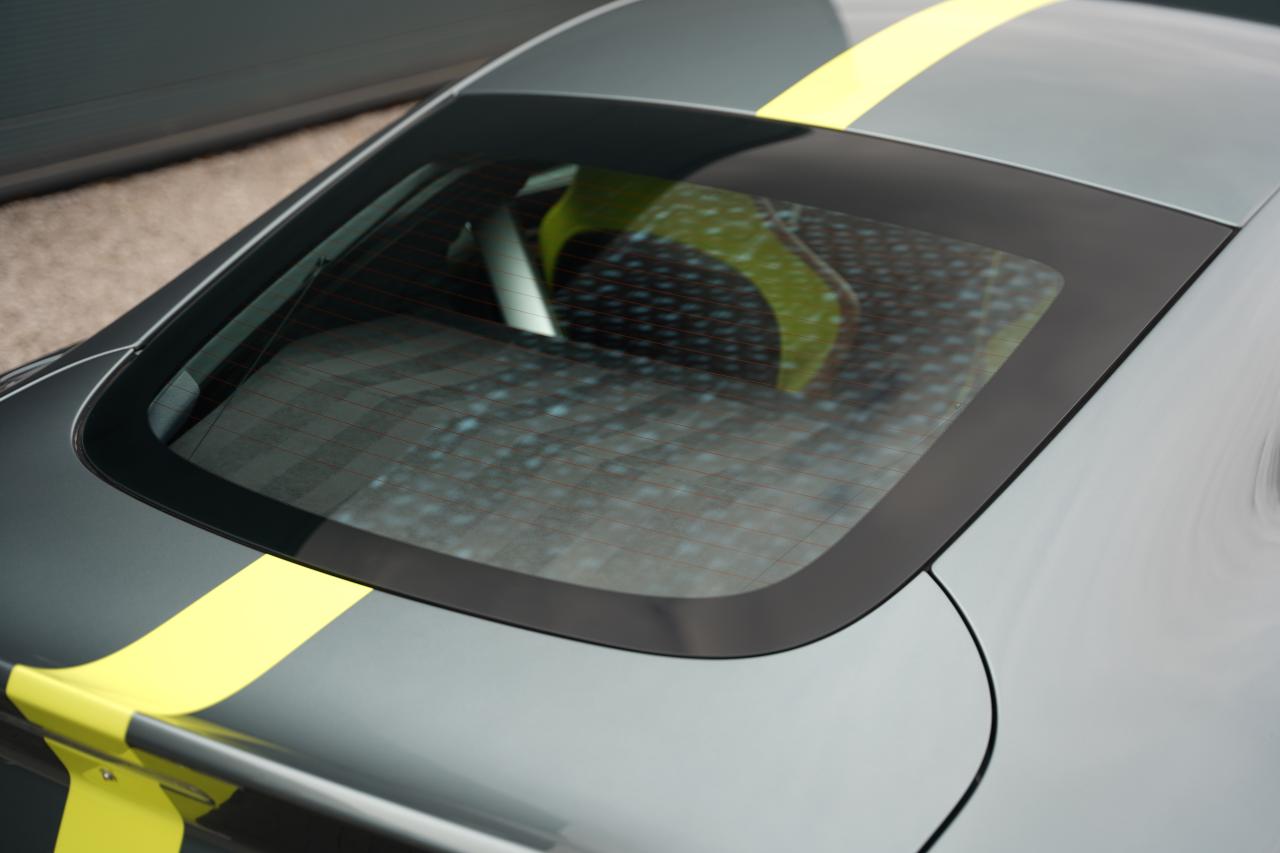 2017 Aston Martin V12 Vantage