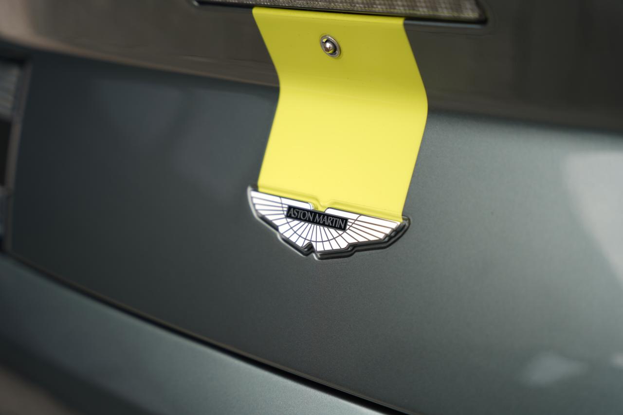 2017 Aston Martin V12 Vantage