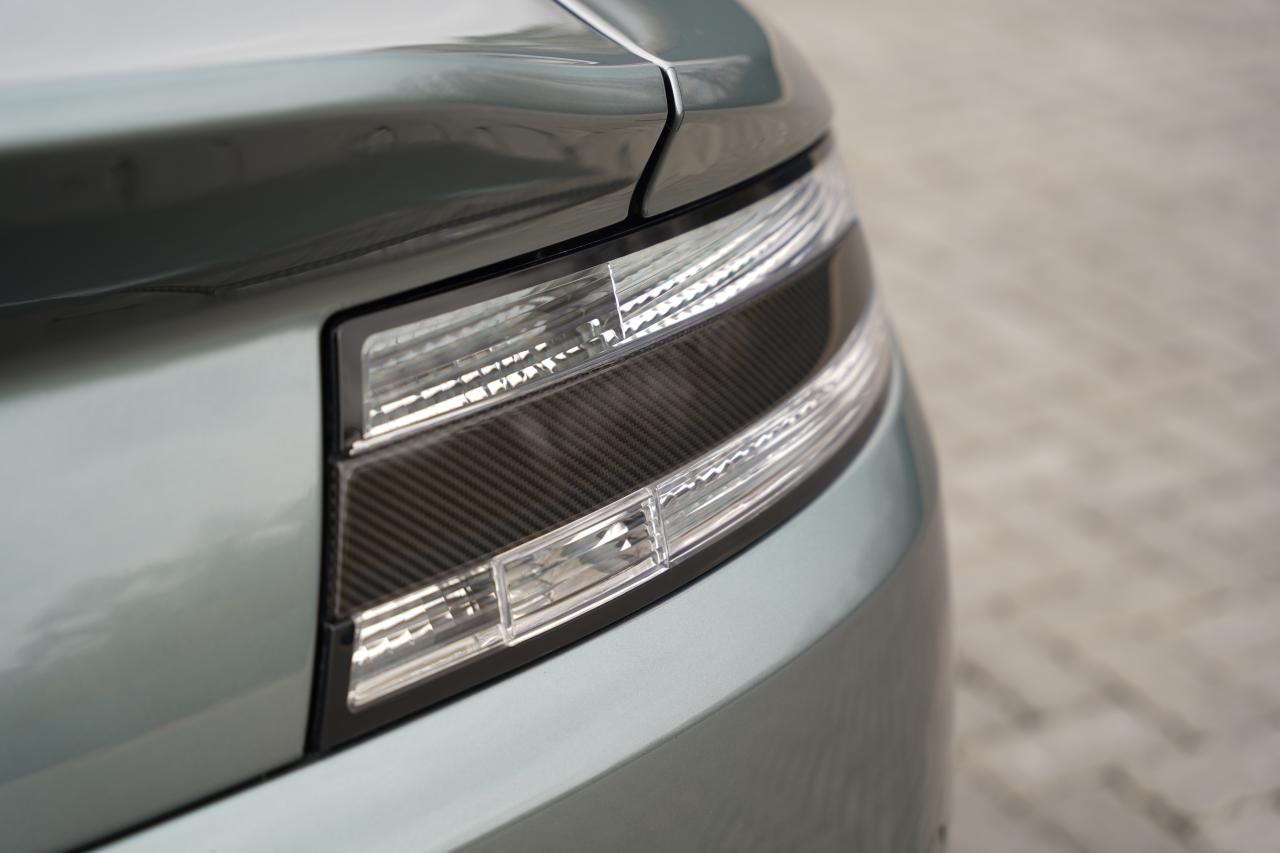 2017 Aston Martin V12 Vantage