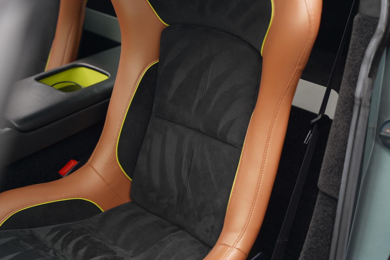 2017 Aston Martin V12 Vantage