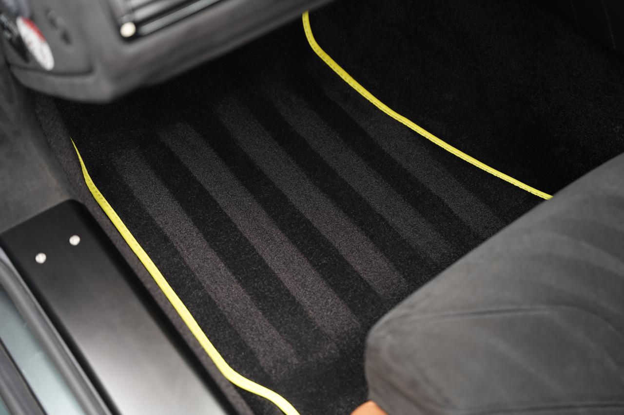 2017 Aston Martin V12 Vantage