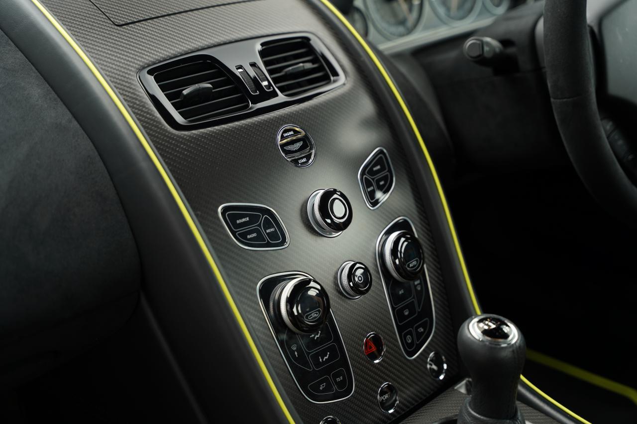 2017 Aston Martin V12 Vantage