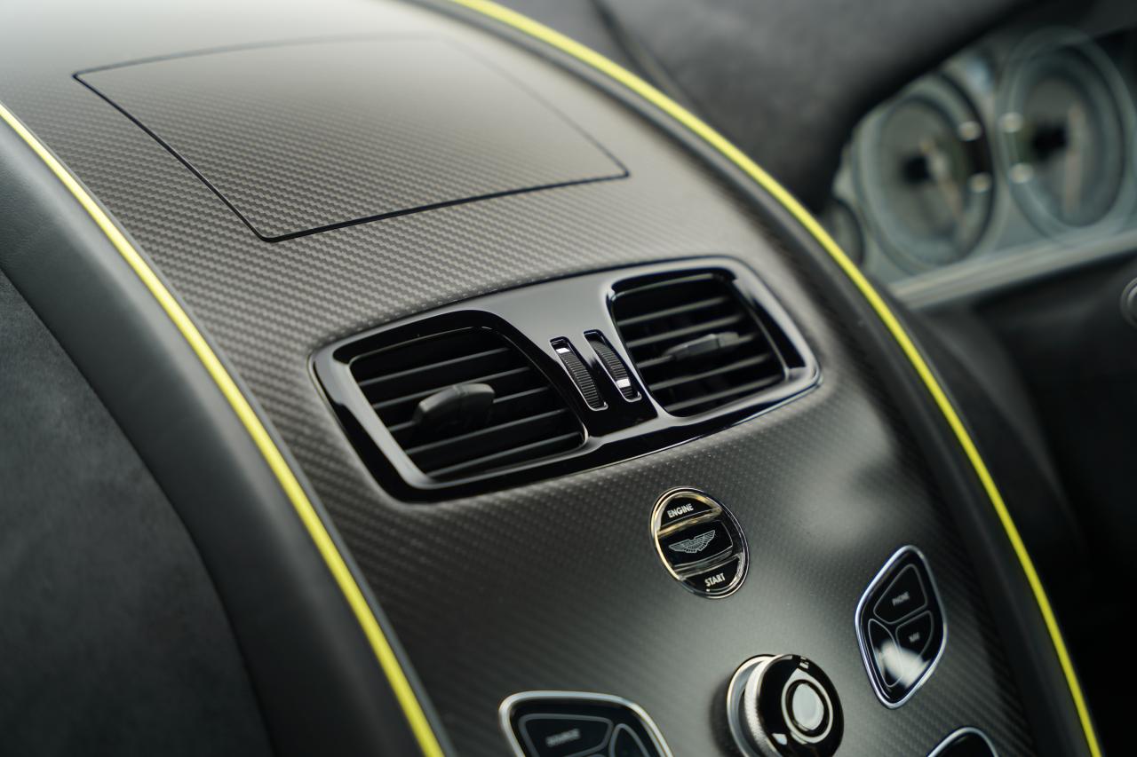 2017 Aston Martin V12 Vantage