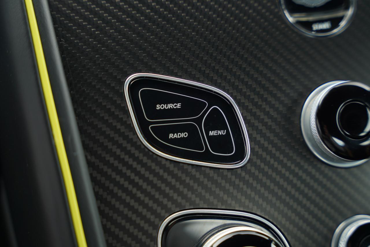 2017 Aston Martin V12 Vantage