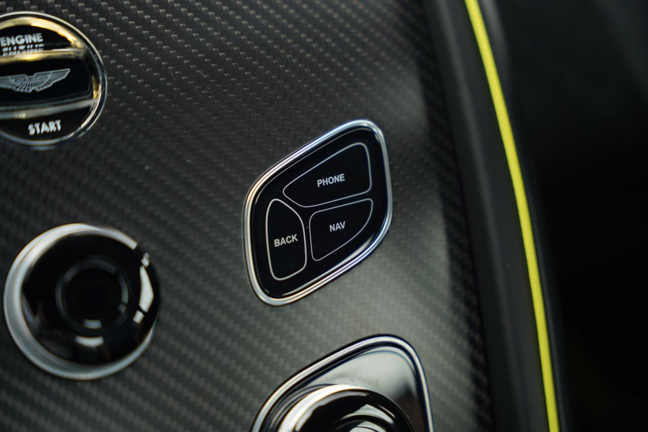 2017 Aston Martin V12 Vantage