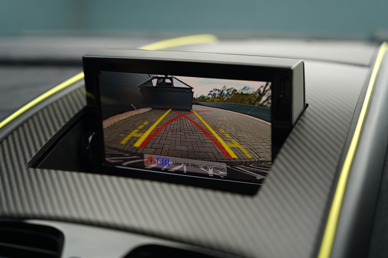 2017 Aston Martin V12 Vantage