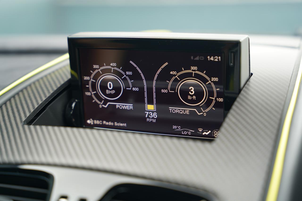 2017 Aston Martin V12 Vantage