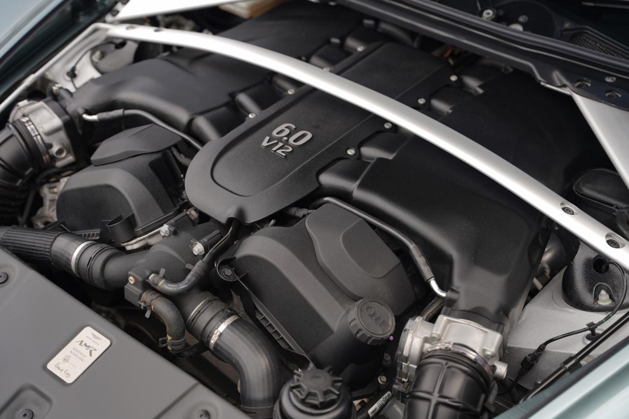 2017 Aston Martin V12 Vantage