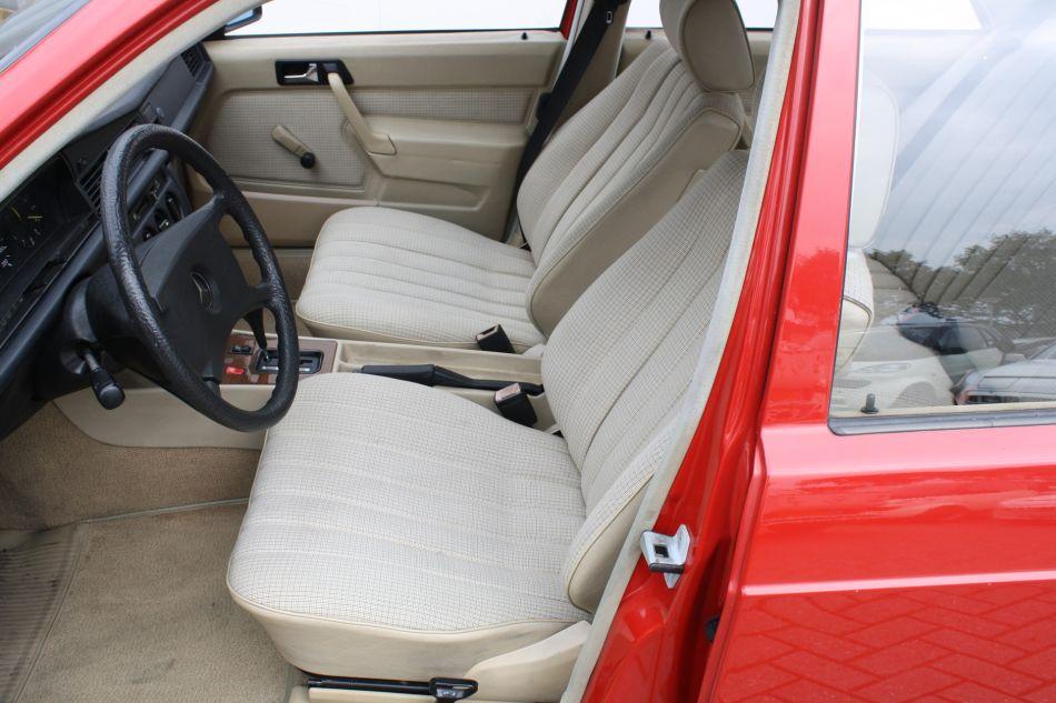 1985 Mercedes - Benz 190D 2.5