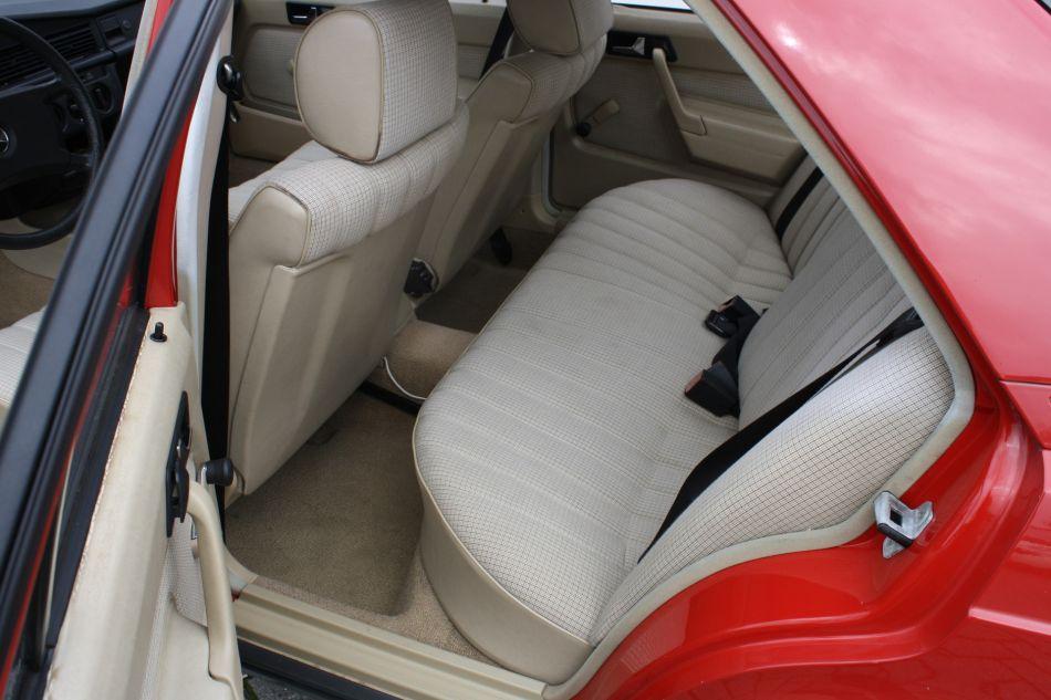 1985 Mercedes - Benz 190D 2.5