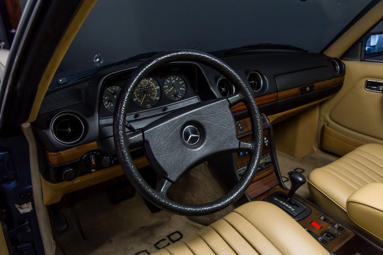 1984 Mercedes - Benz 300 CD