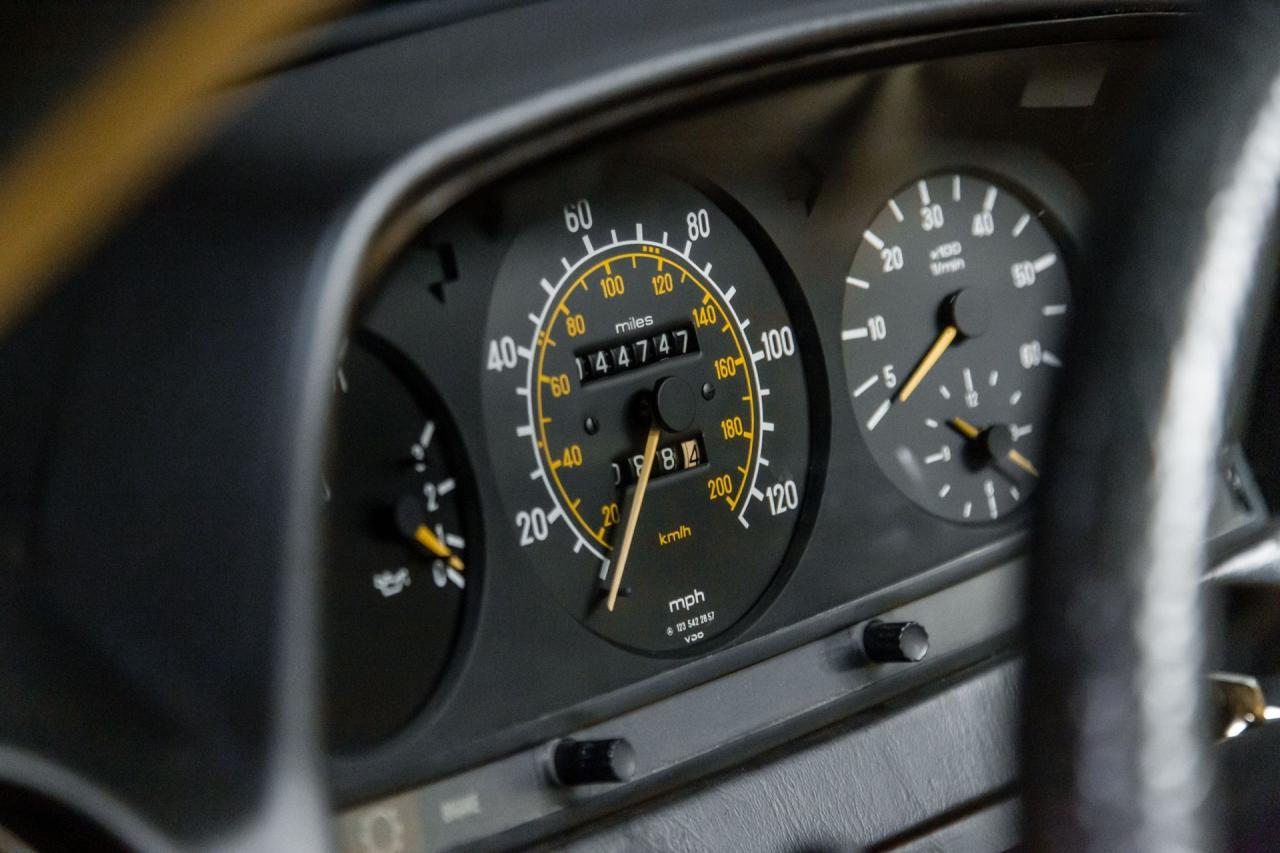 1984 Mercedes - Benz 300 CD