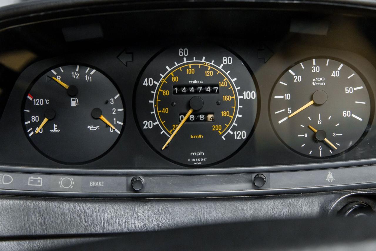 1984 Mercedes - Benz 300 CD