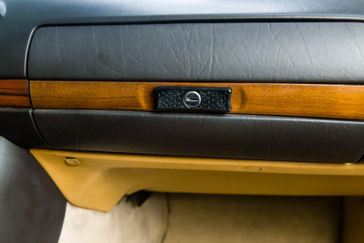 1984 Mercedes - Benz 300 CD