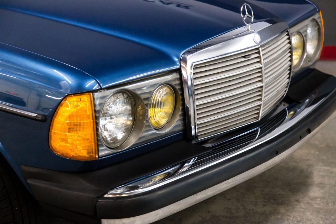 1984 Mercedes - Benz 300 CD