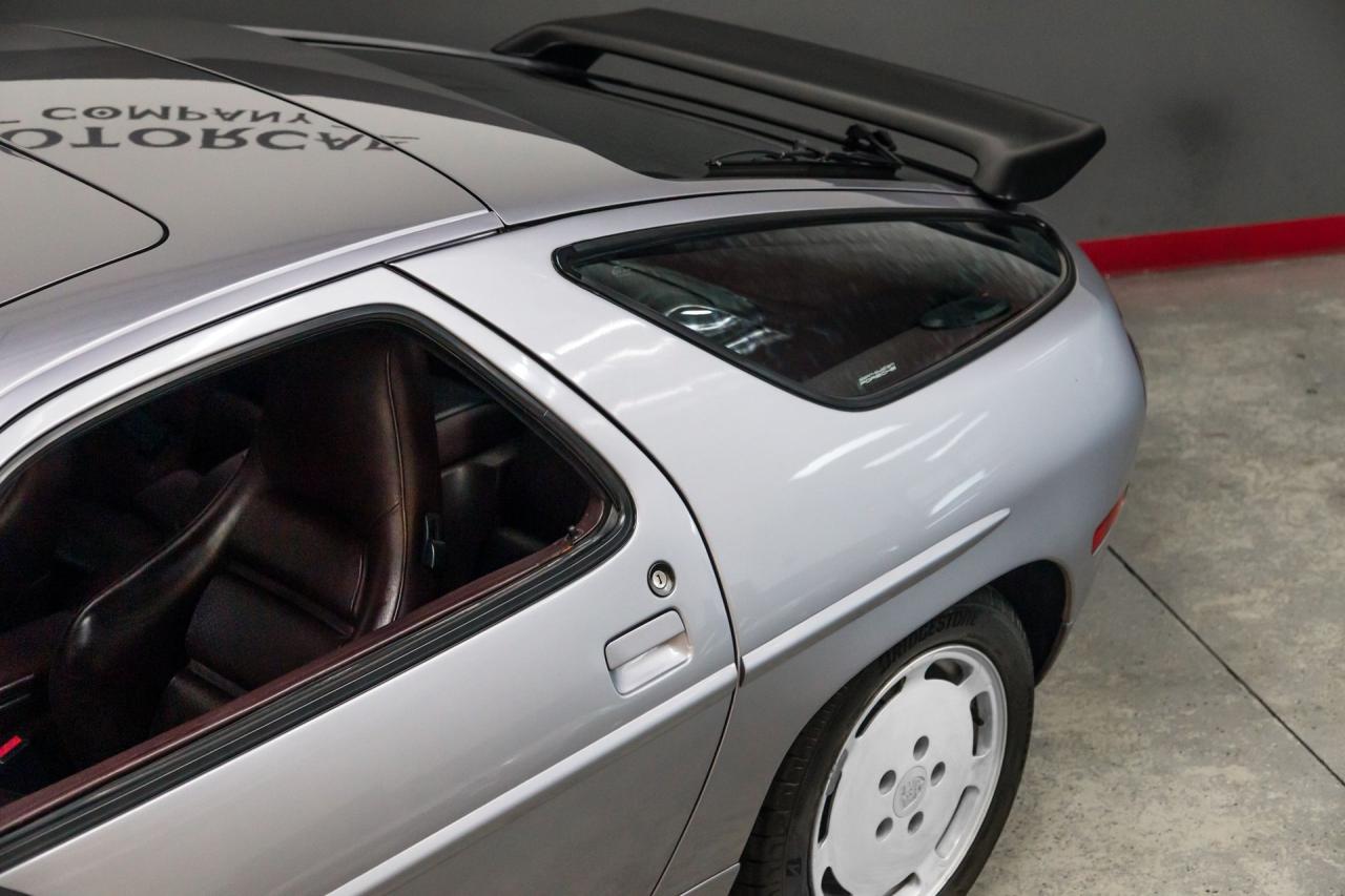 1987 Porsche 928 S4