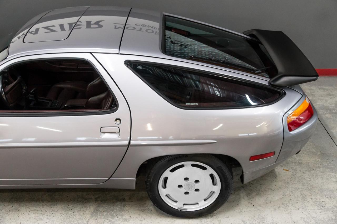1987 Porsche 928 S4