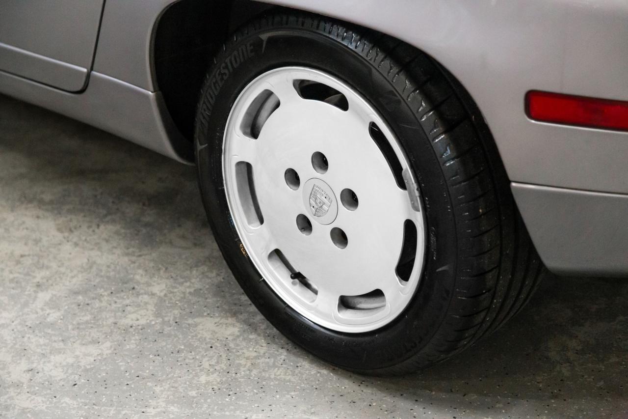 1987 Porsche 928 S4