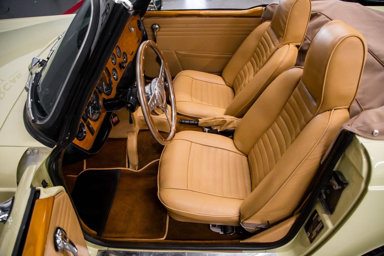 1971 Triumph FUEL INJECTED OVERDIVE TR6