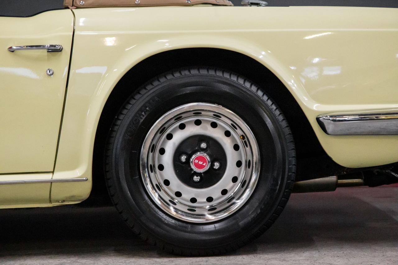 1971 Triumph FUEL INJECTED OVERDIVE TR6