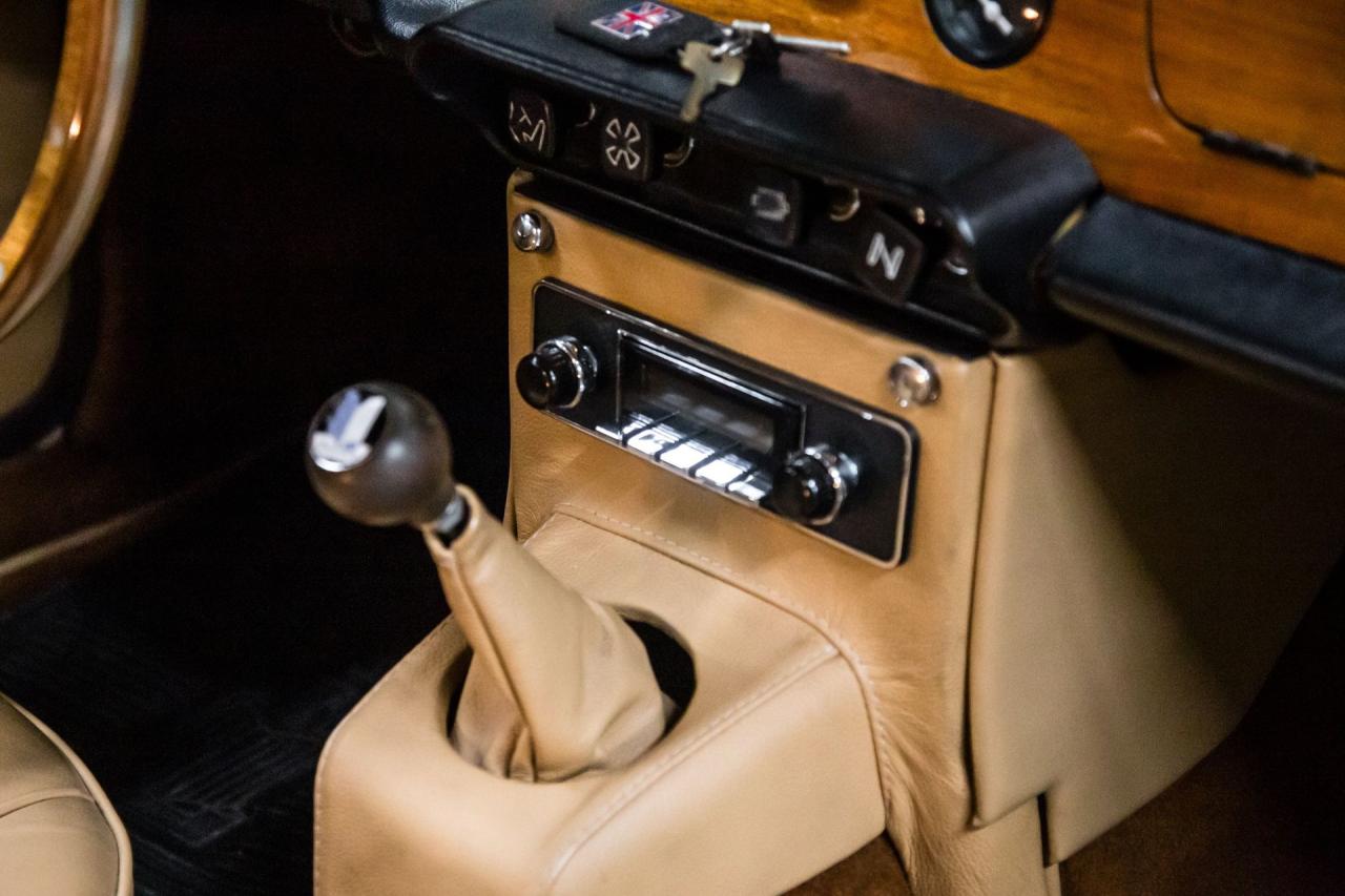 1971 Triumph FUEL INJECTED OVERDIVE TR6