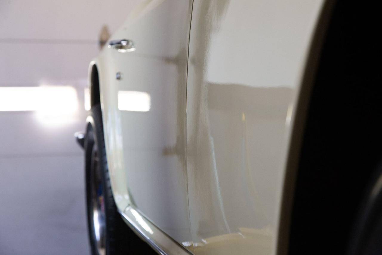 1971 Triumph FUEL INJECTED OVERDIVE TR6