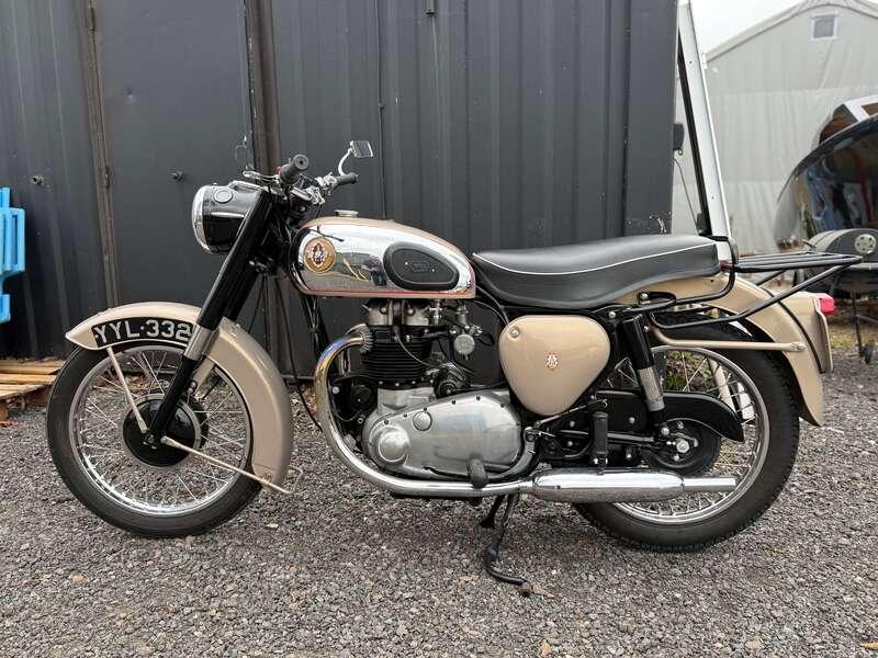 1960 BSA A10 GOLDEN FLASH
