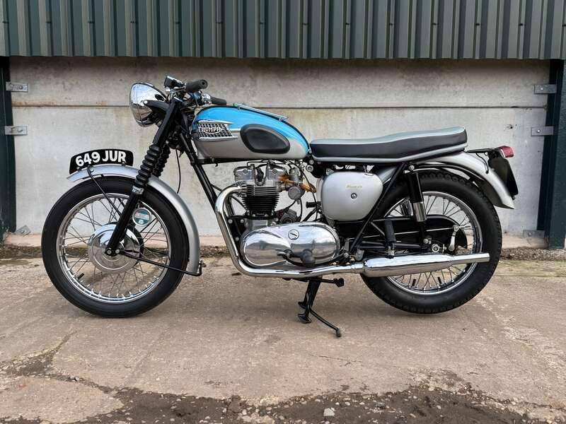 1960 Triumph T120R BONNEVILLE