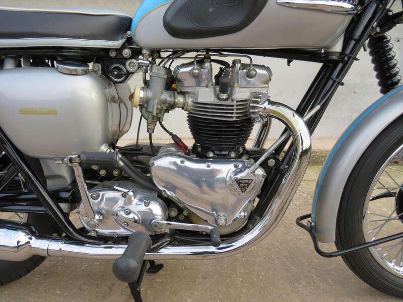 1960 Triumph T120R BONNEVILLE