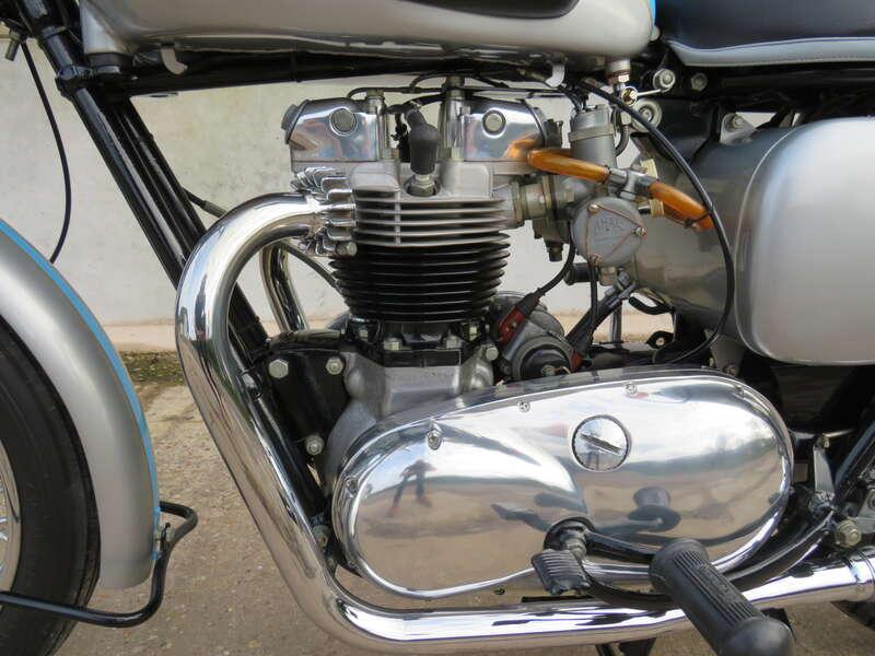 1960 Triumph T120R BONNEVILLE