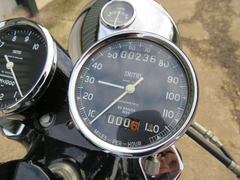 1960 Triumph T120R BONNEVILLE