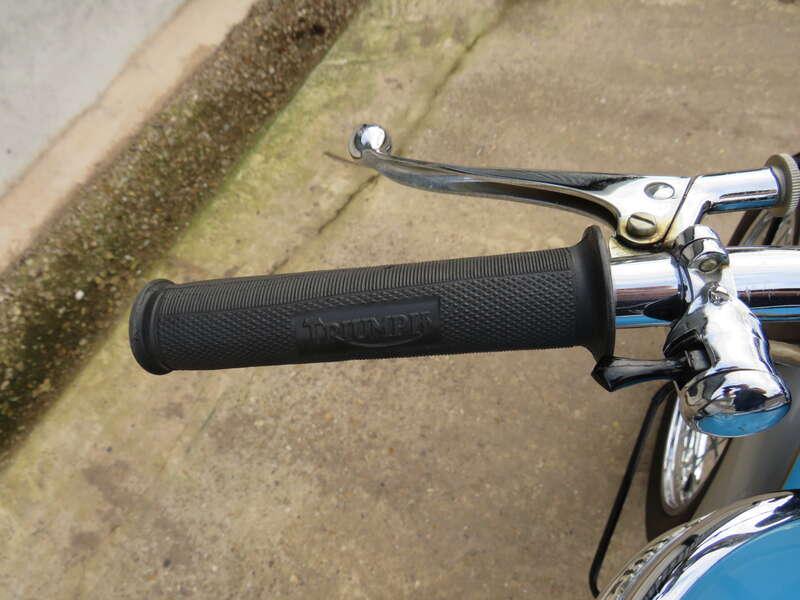 1960 Triumph T120R BONNEVILLE