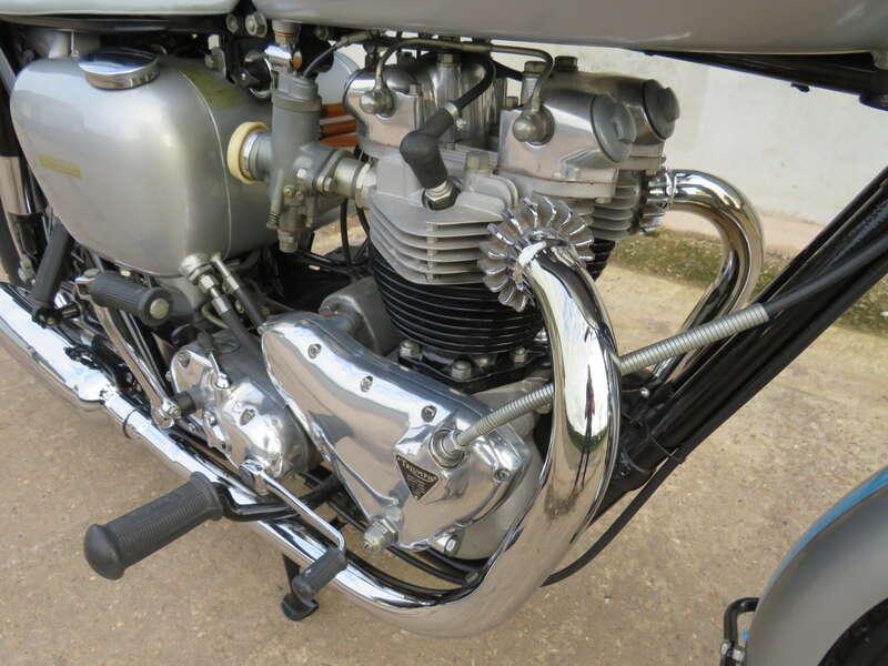 1960 Triumph T120R BONNEVILLE