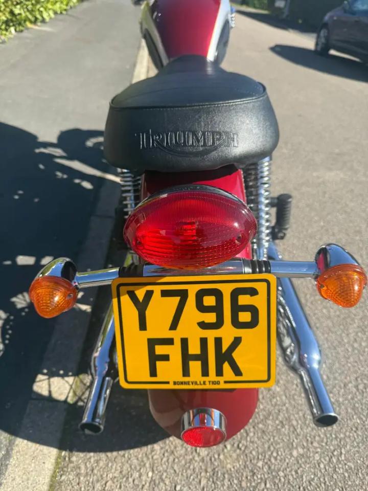 2001 Triumph BONNEVILLE T100